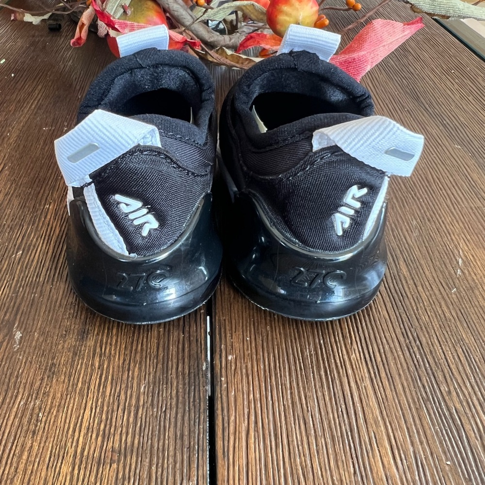 Nike Air Max 270 Infant Sneakers - Picture 3 of 5